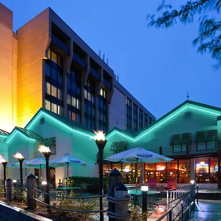 Radisson Hotel Milwaukee West-3
