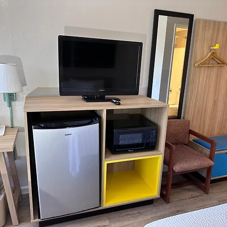 Days Inn By Wyndham San Marcos-3