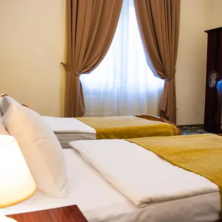George Hotel-2