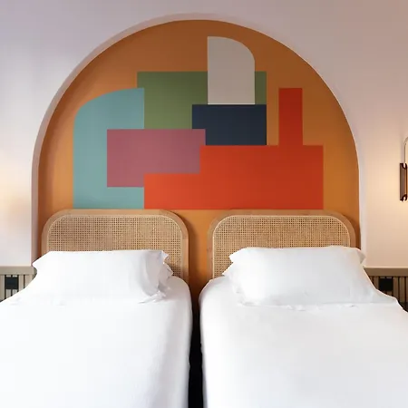 Hotel Des Artistes-2