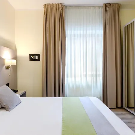 Hotel Aurora-2