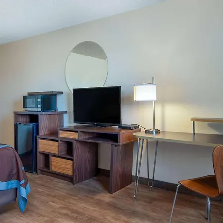 Super 8 By Wyndham Livingston Yellowstone-3