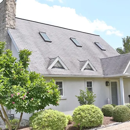 Premier Cottages By Amish Country Lodging-3