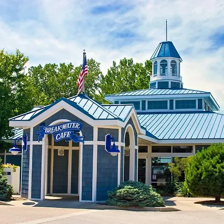 Cedar Point Sandcastle Suites-3