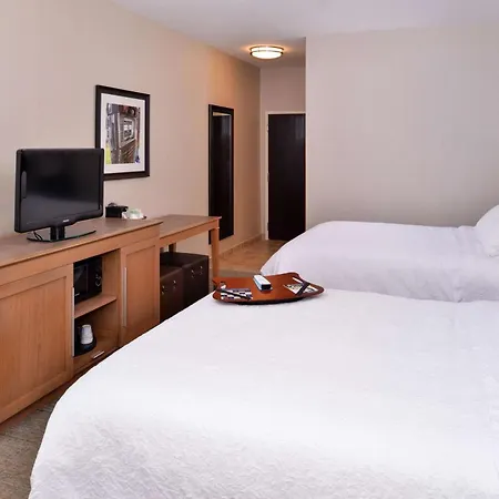 Wingate By Wyndham Steubenville-2