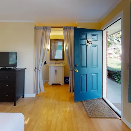 Breezeway Boutique Hotel-2