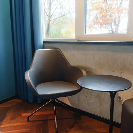 Roomreich-2