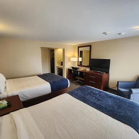 Hyannis Travel Inn-3
