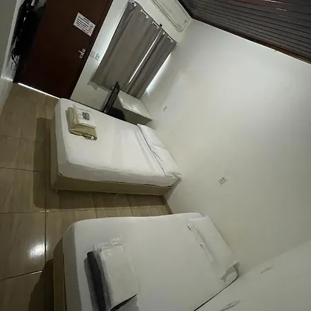 Hotel Hollywood-2