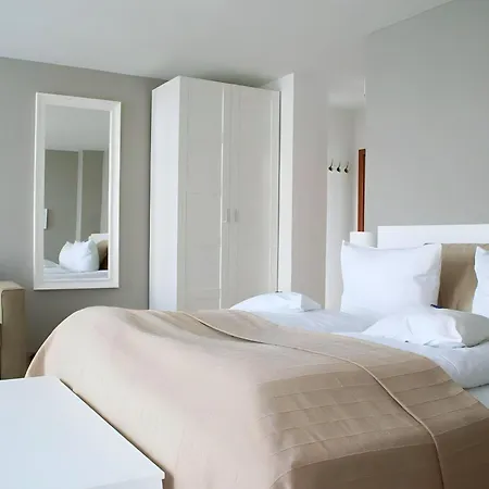Apartment Hotel Lindeneck-3