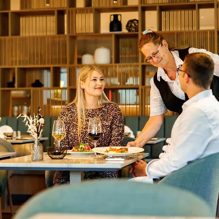 Wellnesshotel Sanct Bernhard-3