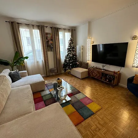 Near Castle Of Versailles Cozy Room With Breakfast And Parking-3