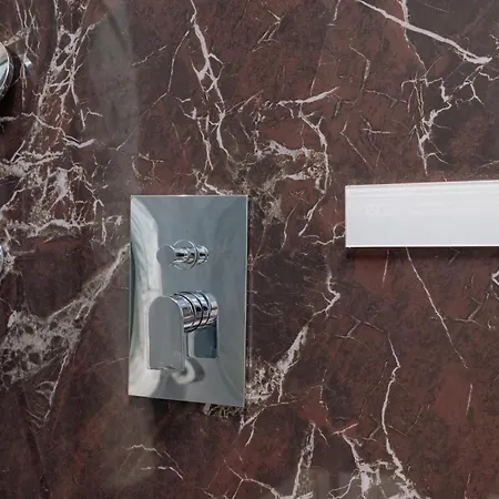 10 Keys Milano-2