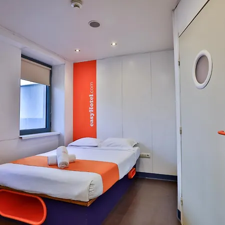Easyhotel Sofia-3