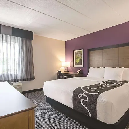 La Quinta Inn & Suites By Wyndham Portland Dt Maine Med-2