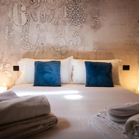 Old Town - Boutique Rooms-3