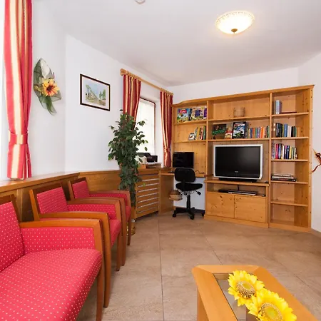Garni Manuela-2