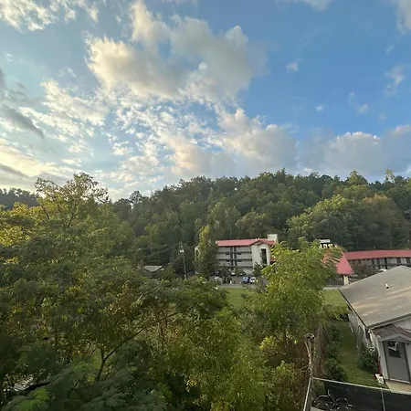 Timber Ridge Lodge Gatlinburg-3