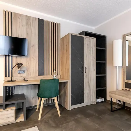 Hotel garni Am Domplatz-2