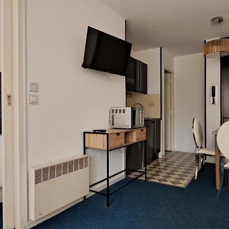 Appart-Hôtel Le Trianon-3