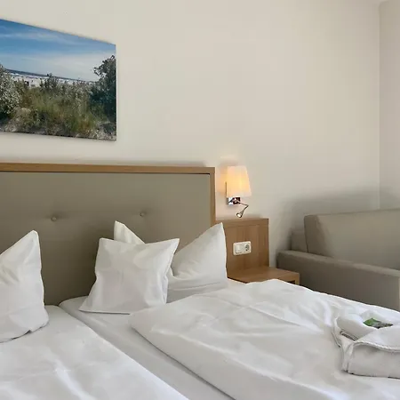 Friesenhof Hotel-Restaurant-Reitanlage-2