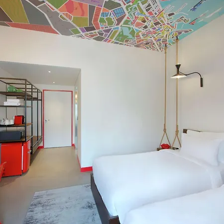 Hampton By Hilton Dubai Al Seef-3