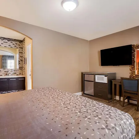Rodeway Inn And Suites Near Coachella-2