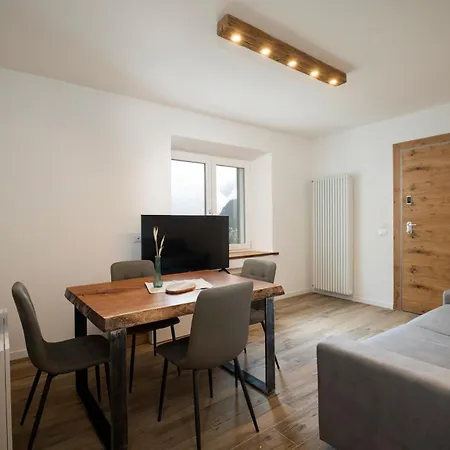 Snowlake Suite & Apartment-3