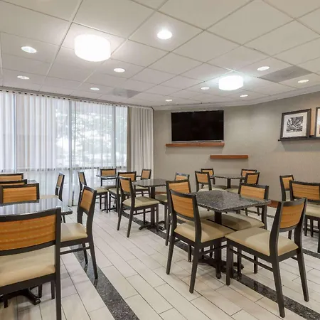 Wingate By Wyndham Springfield-3