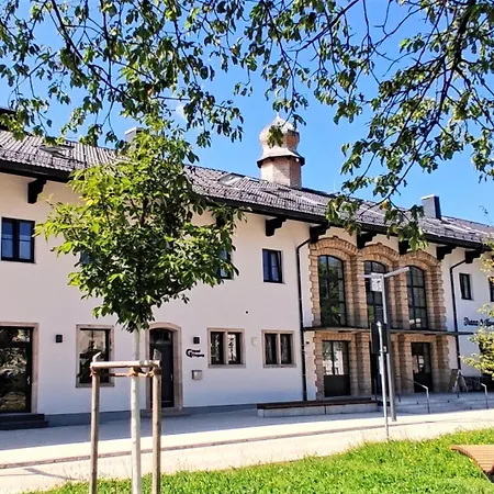Hotel Am Gleis 1-3