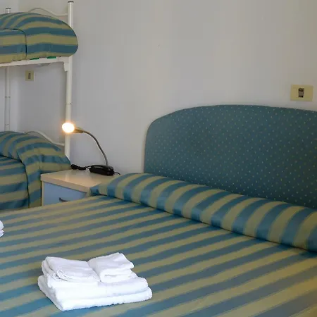 Hotel Embassy-2