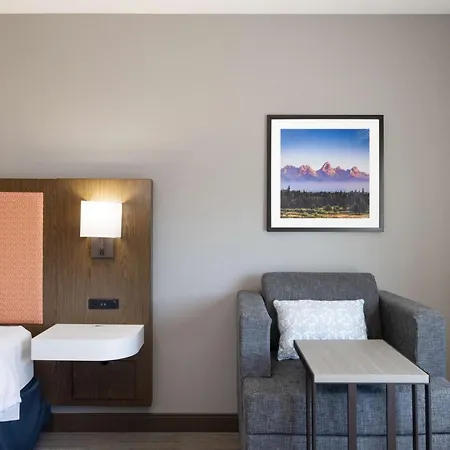 Newly Renovated-Hampton Inn & Suites Casper-2