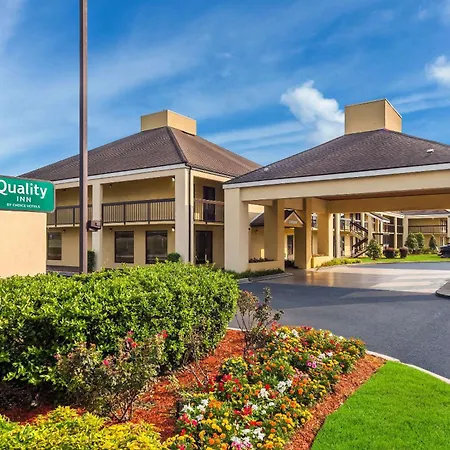 Quality Inn Coliseum-2