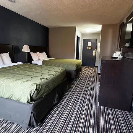 Colby Inn And Suites-3