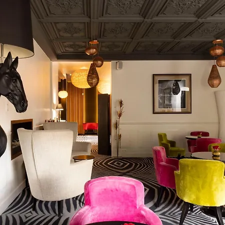 Hostellerie de la Renaissance - Les Collectionneurs-3