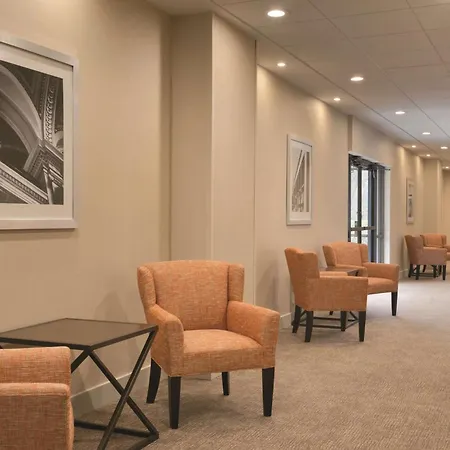 Embassy Suites By Hilton Milwaukee Brookfield-3
