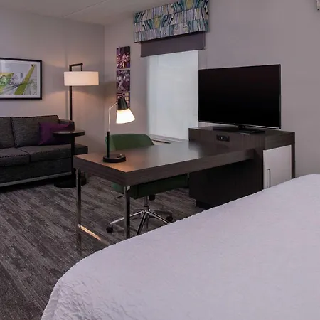 Hampton Inn & Suites Winston-Salem Downtown-2