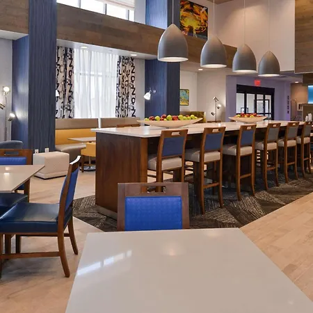 Hampton Inn & Suites Cincinnati-Mason, Ohio-3
