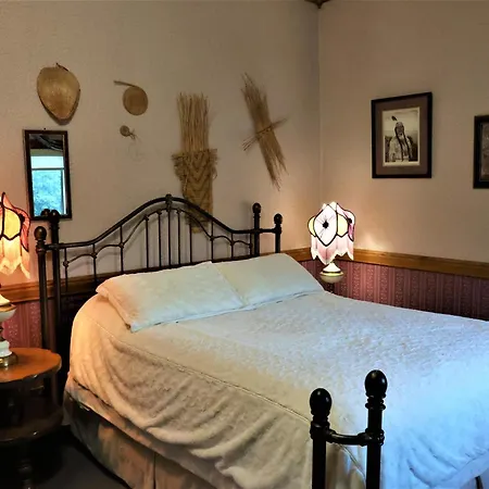 Mariposa Hotel Inn-3