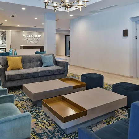 Hampton Inn Cedar Falls Downtown, Ia-3