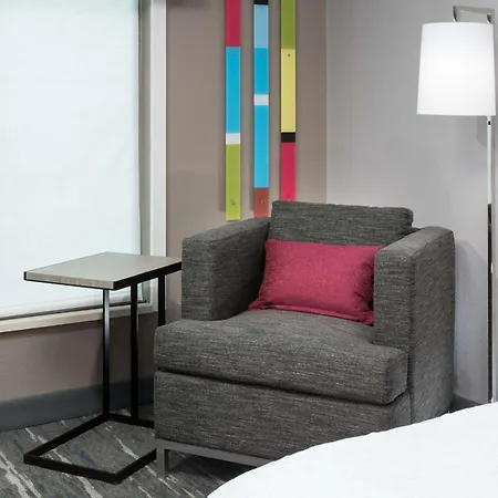 Hampton Inn & Suites Chicago North Shore-3