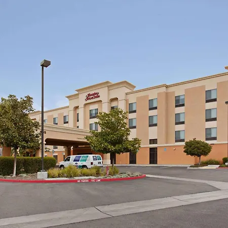 Hampton Inn & Suites Clovis Airport North-2