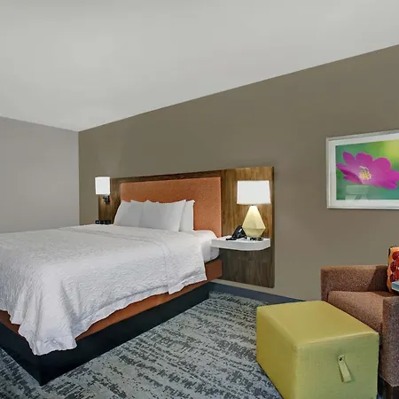 Hampton Inn Salisbury-3