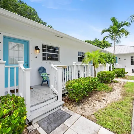 Seahorse Beach Bungalows-2