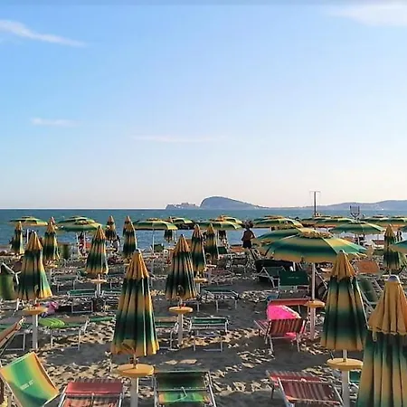 Guesthouse Holiday Formia Beach-3