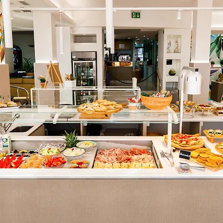 Hotel Ariane - Beachfront, Xxl Breakfast & Sea View-2