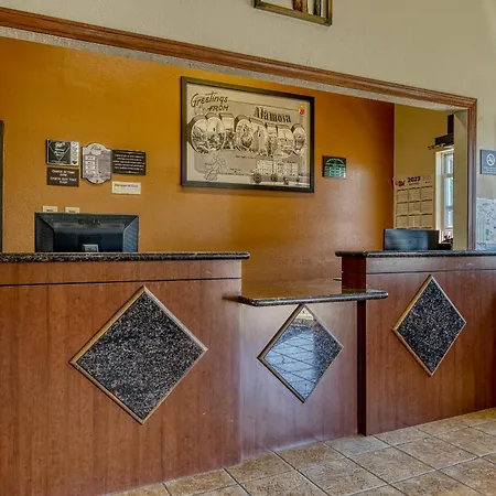 Super 8 By Wyndham Alamosa-3