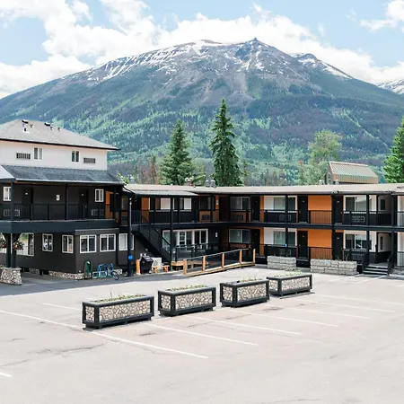 Mount Robson Inn-3