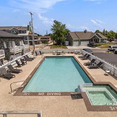 Snyders Shoreline Inn-3