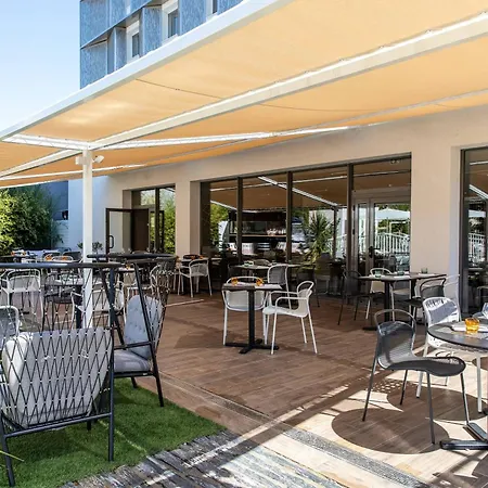 AC Hotel by Marriott Marseille Prado Vélodrome-3